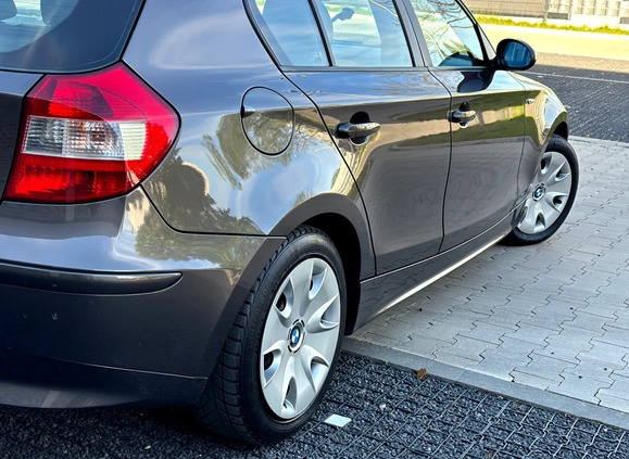 BMW Seria 1 cena 15900 przebieg: 185000, rok produkcji 2006 z Poznań małe 781